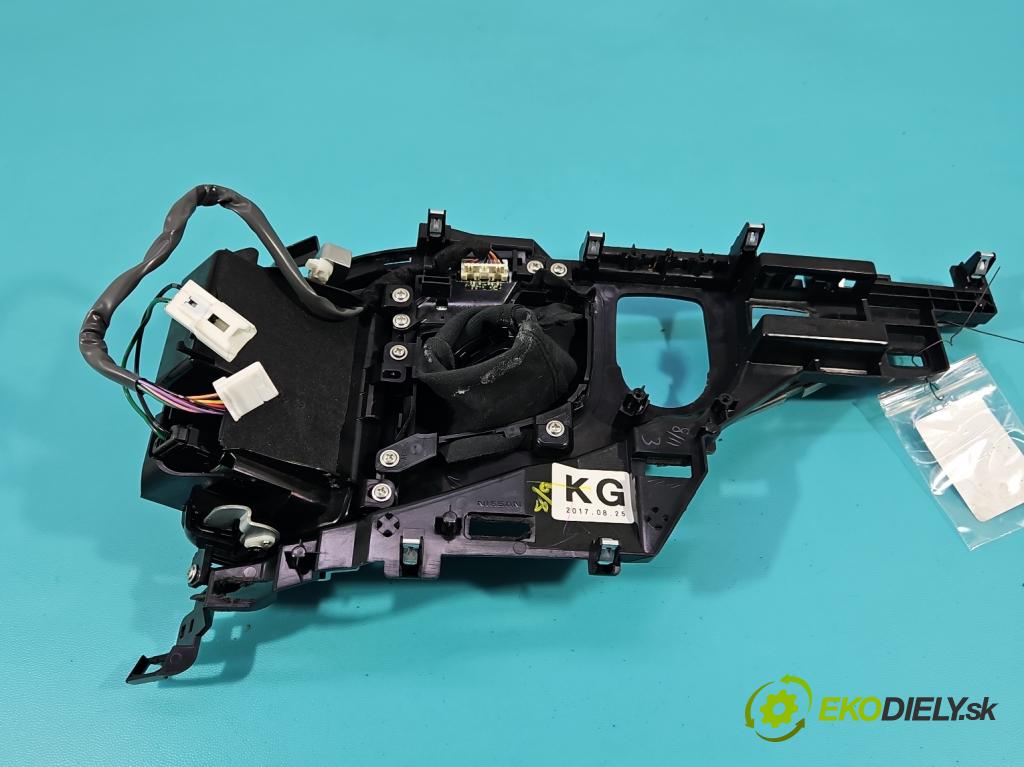 Infiniti Q50 I 2013-2024 2.0 T 211KM automatic 155 kW 1991 cm3 4- lišta ozdobná vnitŕní: 969414