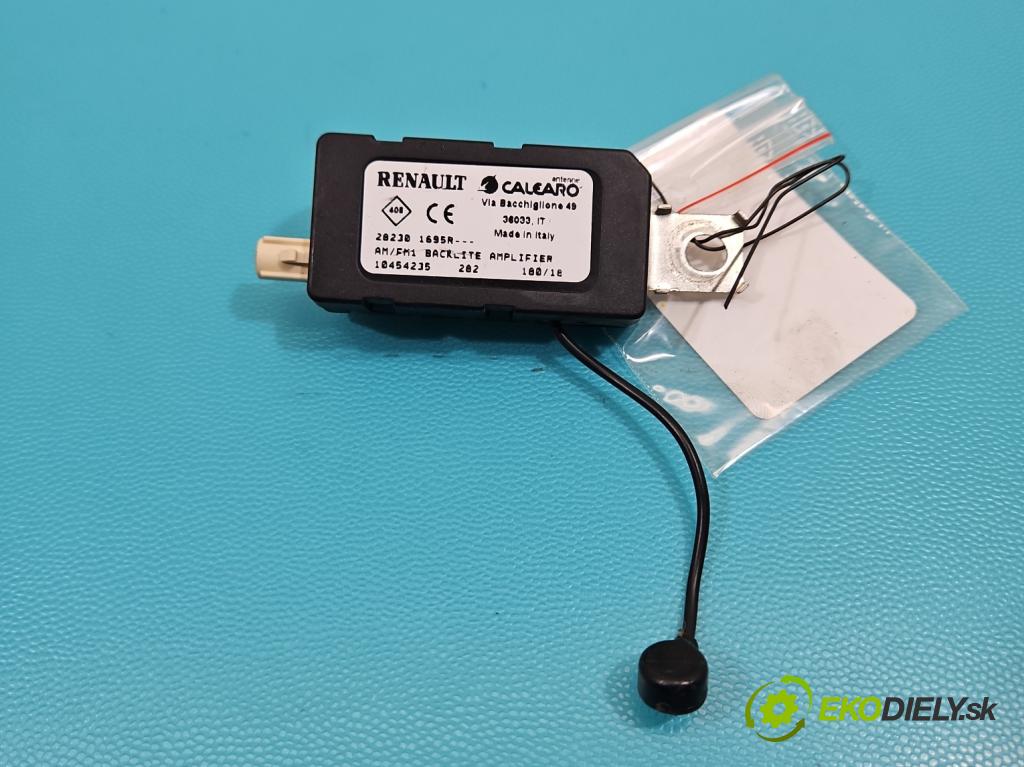 Renault Talisman 2015-2022 1.6 150 HP automatic 110 kW 1618 cm3 4- Zesilovač: 282301695R (Zosilňovač)