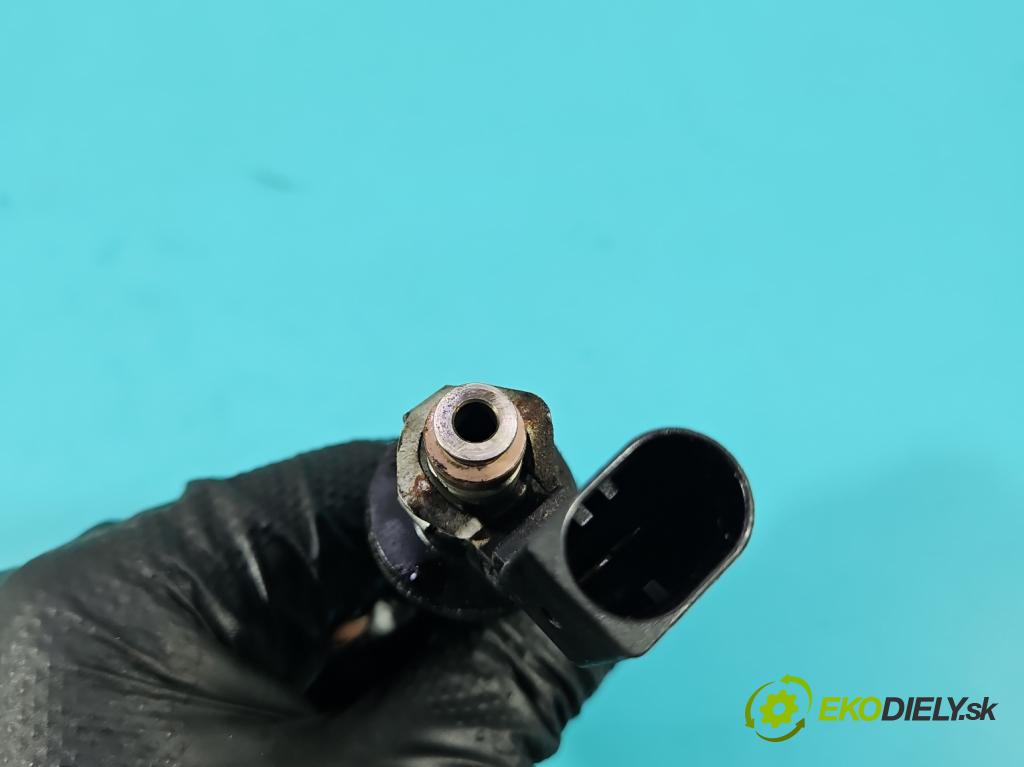 Vw Passat B6 2005-2010 3.2 FSI V6 250 HP automatic 184 kW 3168 cm3 4- vstrek 03H906036A (Vstrekovač paliva)