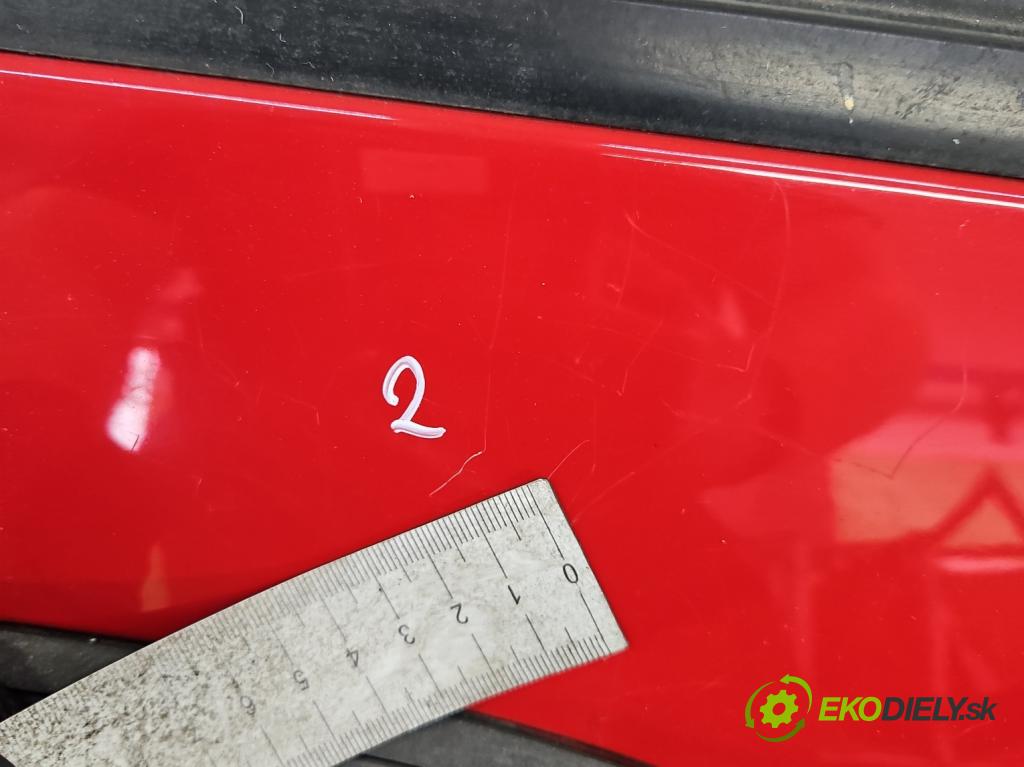 Fiat Punto Grande 1.2 8V 65 HP manual 48 kW 1242 cm3 3- dvere predné pravé  (Kľučka dverí ostatné)