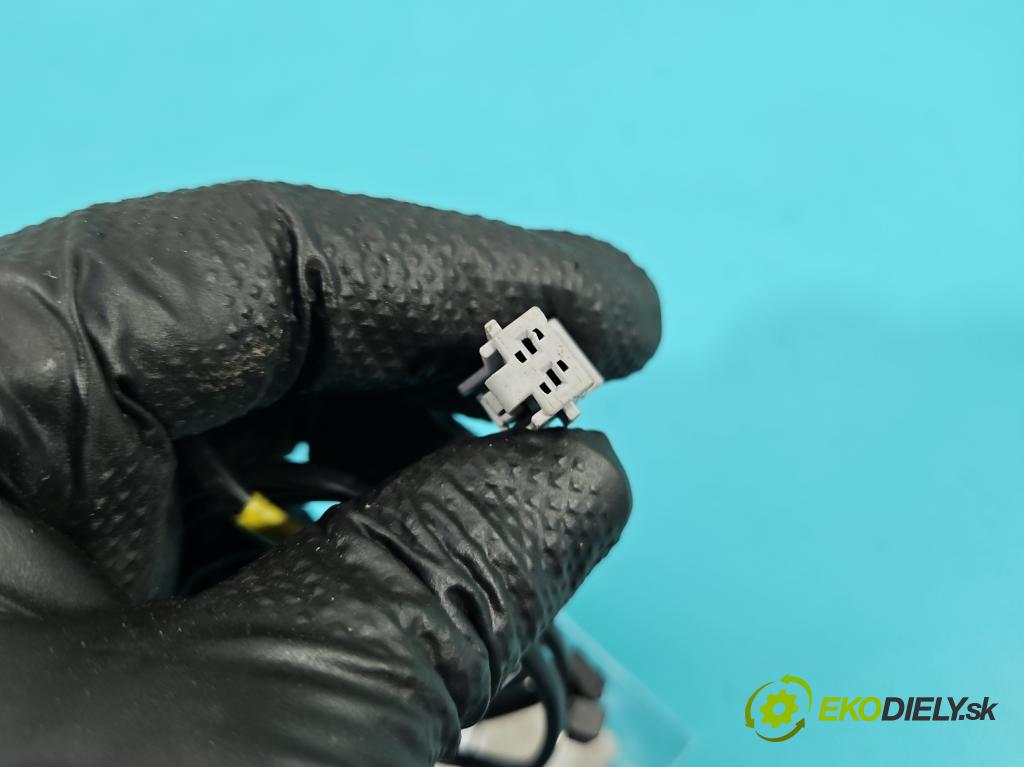 Fiat Punto Grande 1.2 8V 65 HP manual 48 kW 1242 cm3 3- pas bezpečnosť: predné ľavý 605259200D