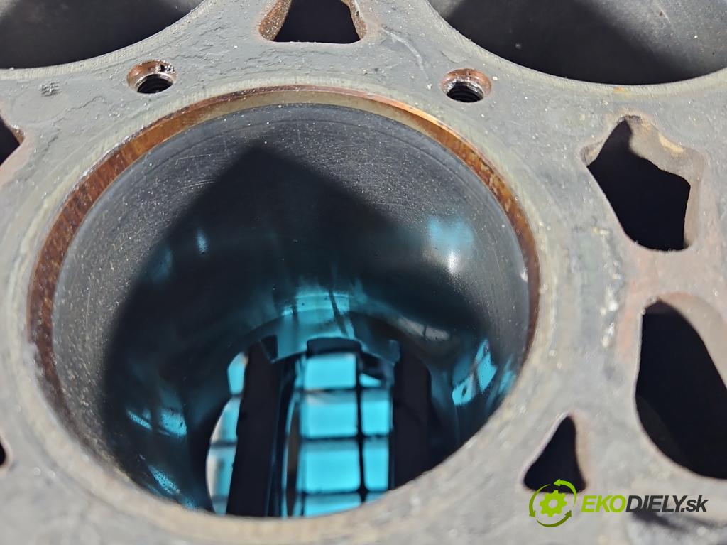 Vw Passat B6 2005-2010 3.2 FSI V6 250 HP automatic 184 kW 3168 cm3 4- Blok motora AXZ (Blok motora)