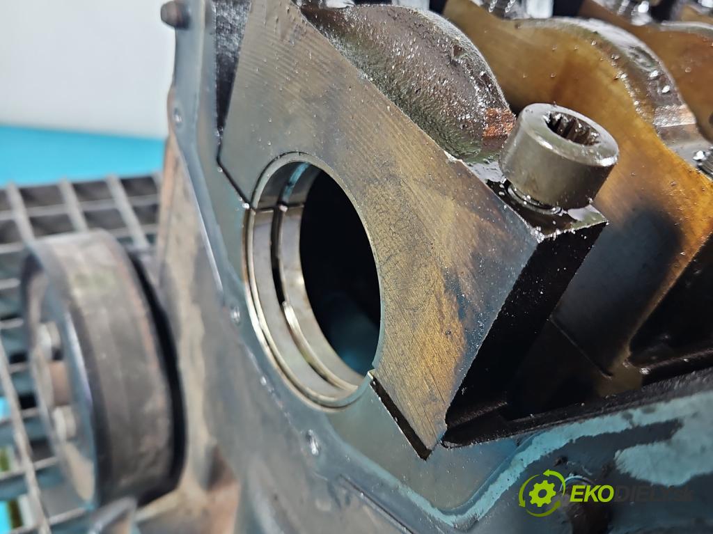 Vw Passat B6 2005-2010 3.2 FSI V6 250 HP automatic 184 kW 3168 cm3 4- Blok motora AXZ (Blok motora)