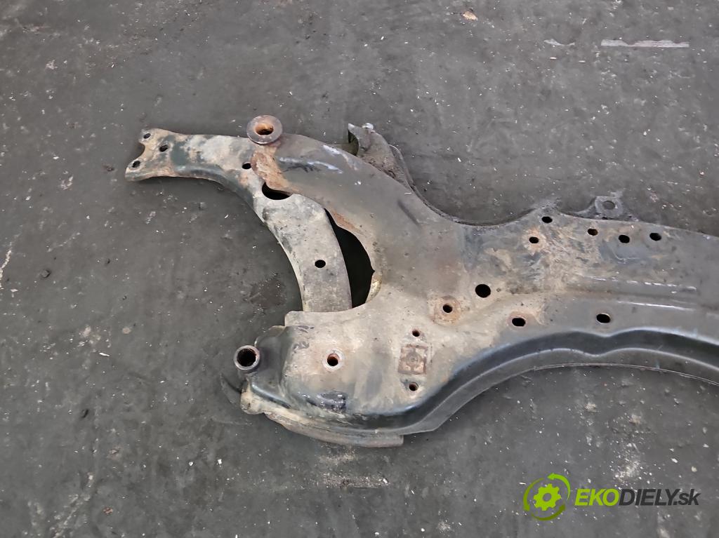 Toyota Corolla Verso II 2004-2009 2.0 D4D 116 HP manual 85 kW 1995 cm3 5- výstuha motora