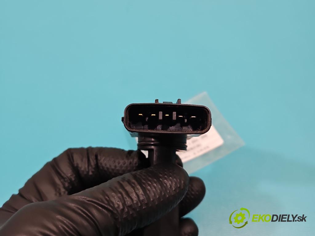 Toyota Corolla Verso II 2004-2009 2.0 D4D 116 HP manual 85 kW 1995 cm3 5- průtokoměr: 22204-27010 (Váha vzduchu)