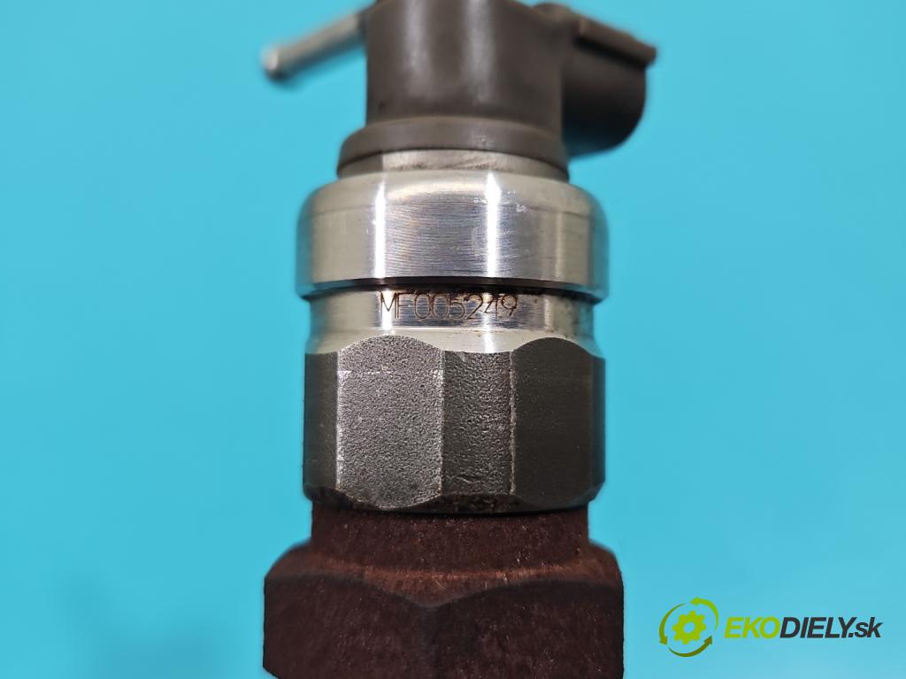 Toyota Corolla Verso II 2004-2009 2.0 D4D 116 HP manual 85 kW 1995 cm3 5- lišta vstrekovacia  (Vstrekovacia lišta)