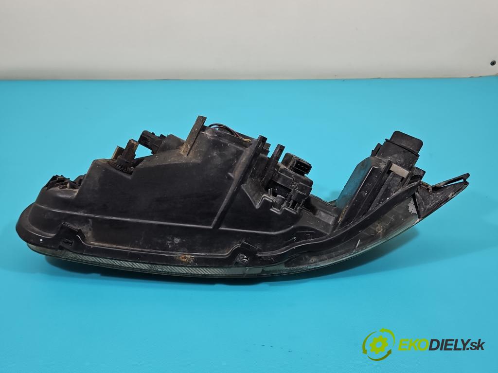 Rover 200 2.0 td 105 HP manual 77 kW 1994 cm3 3- Reflektor: pravý  (Svetlo predné pravé)