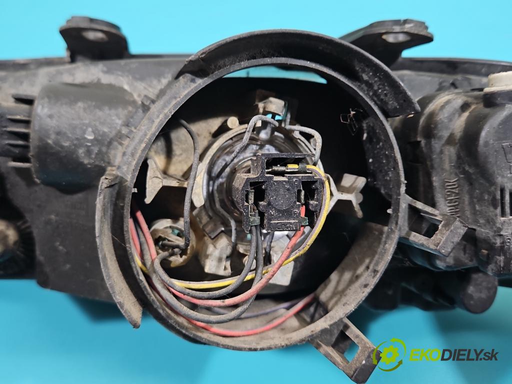 Rover 200 2.0 td 105 HP manual 77 kW 1994 cm3 3- Reflektor: pravý  (Svetlo predné pravé)