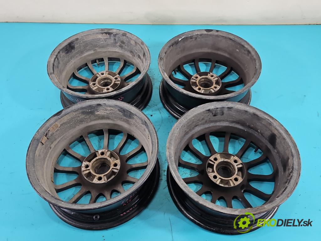 Fiat Punto Grande 1.2 8V 65 hp manual 48 kW 1242 cm3 3- Felga hliník: 15" komplet