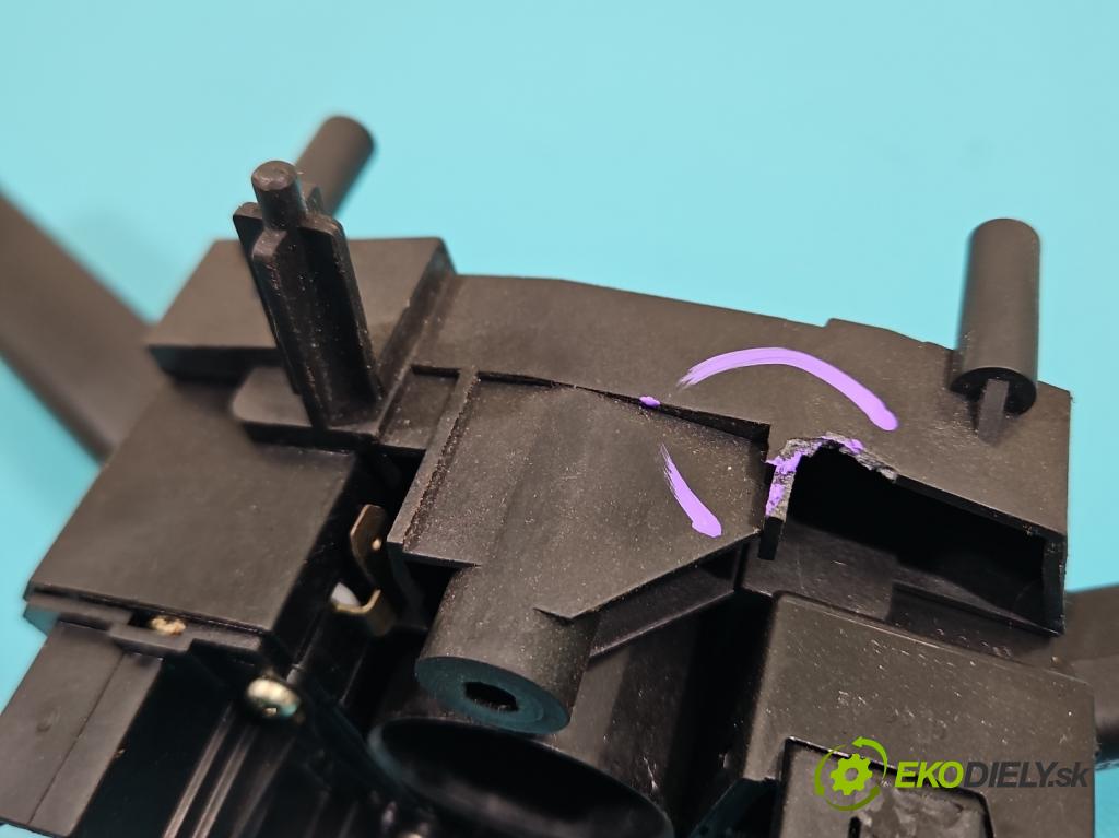 Rover 200 2.0 td 105 HP manual 77 kW 1994 cm3 3- prepínač komplex: 54353362 (Prepínacie páčky pod volantom)