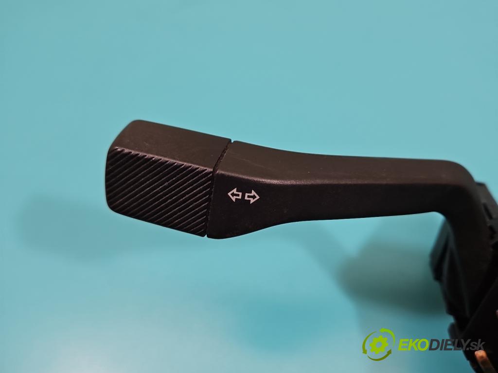 Vw Passat B3 1988-1993 1.8 90 HP manual 66 kW 1781 cm3 4- prepínač komplex: QC88002 (Prepínacie páčky pod volantom)