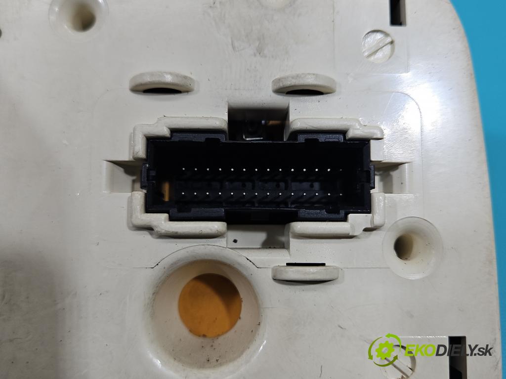 Vw Passat B3 1988-1993 1.8 90 HP manual 66 kW 1781 cm3 4- prístrojovka/ budíky  (Prístrojová doska)