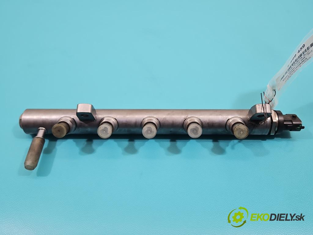 Nissan Qashqai I J10 2006-2013 1.6 dci 131 HP manual 96 kW 1598 cm3 5- lišta vstrekovacia 8201044829 (Vstrekovacia lišta)