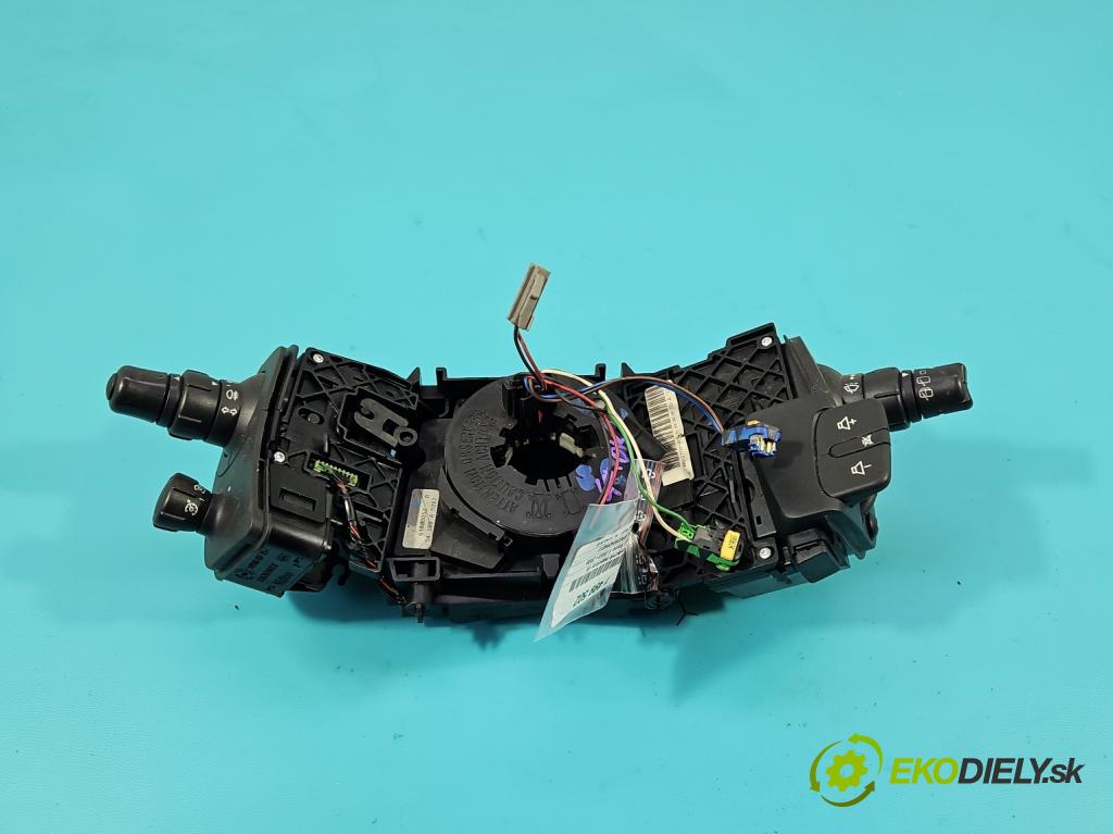 Renault Scenic II 2003-2009 1.9 dci 120 HP manual 88 kW 1870 cm3 5- prepínač komplex: 820012772819 (Prepínacie páčky pod volantom)