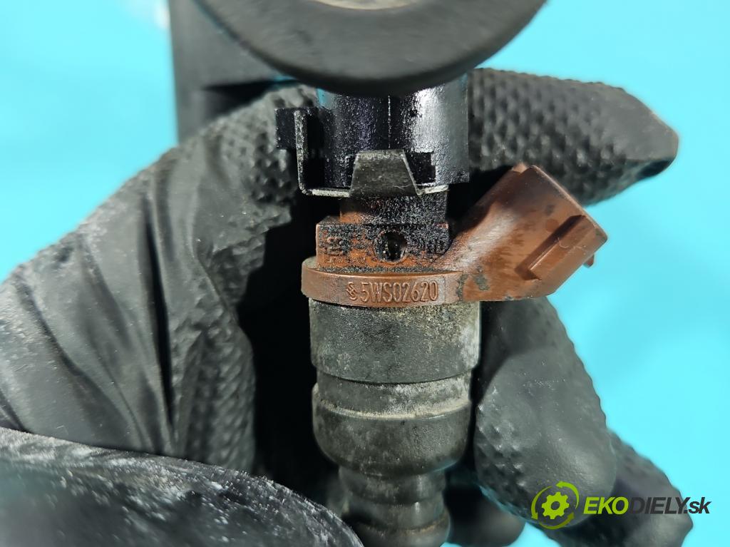 Skoda Fabia I 1999-2007 1.4 mpi 68 HP manual 50 kW 1397 cm3 5- vstrek 047133319 (Vstrekovač paliva)