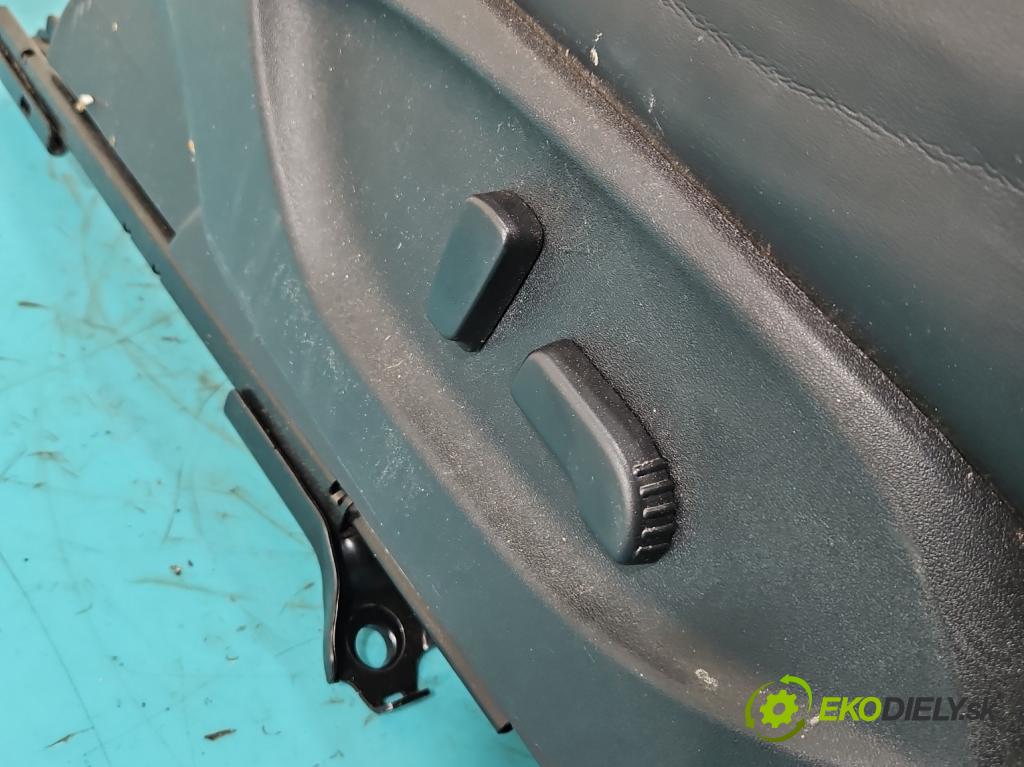 Infiniti Q50 I 2013-2024 2.0 T 211KM automatic 155 kW 1991 cm3 4- Sedačka pravý  (Sedadlo)