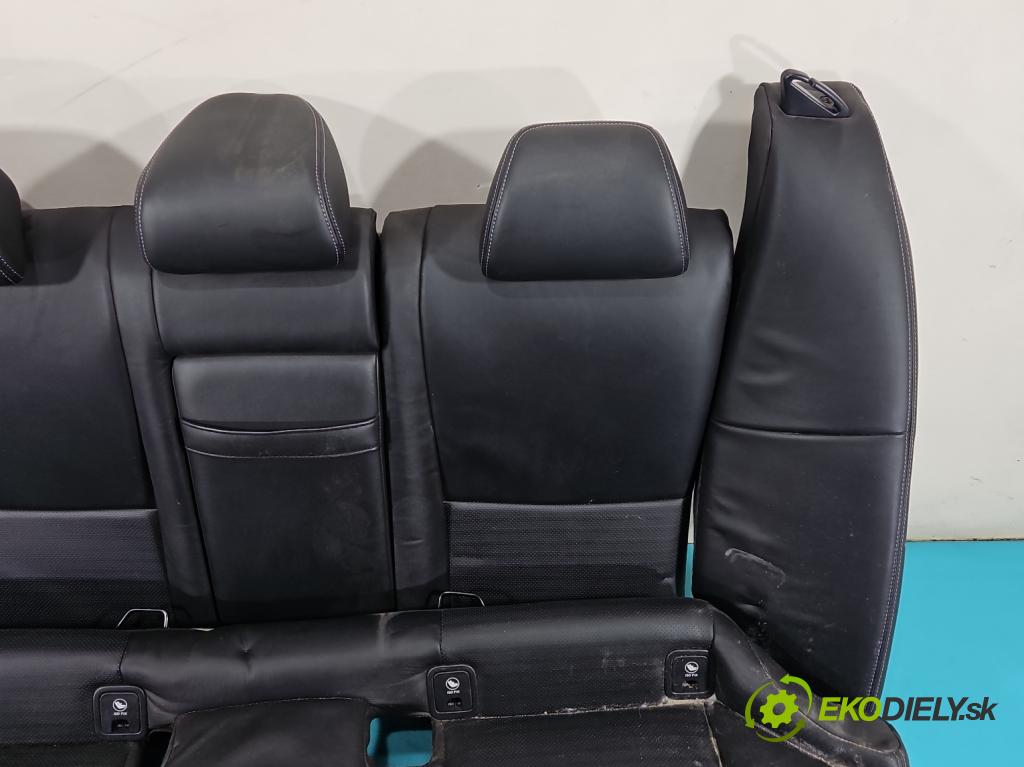 Infiniti Q50 I 2013-2024 2.0 T 211KM automatic 155 kW 1991 cm3 4- Pohovka: zadné (Sedadlo)