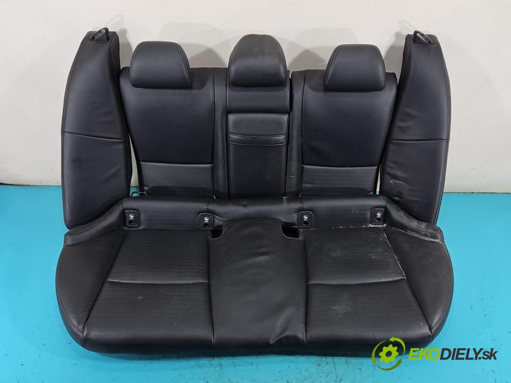 Infiniti Q50 I 2013-2024 2.0 T 211KM automatic 155 kW 1991 cm3 4- Pohovka: zadné  (Sedadlo)