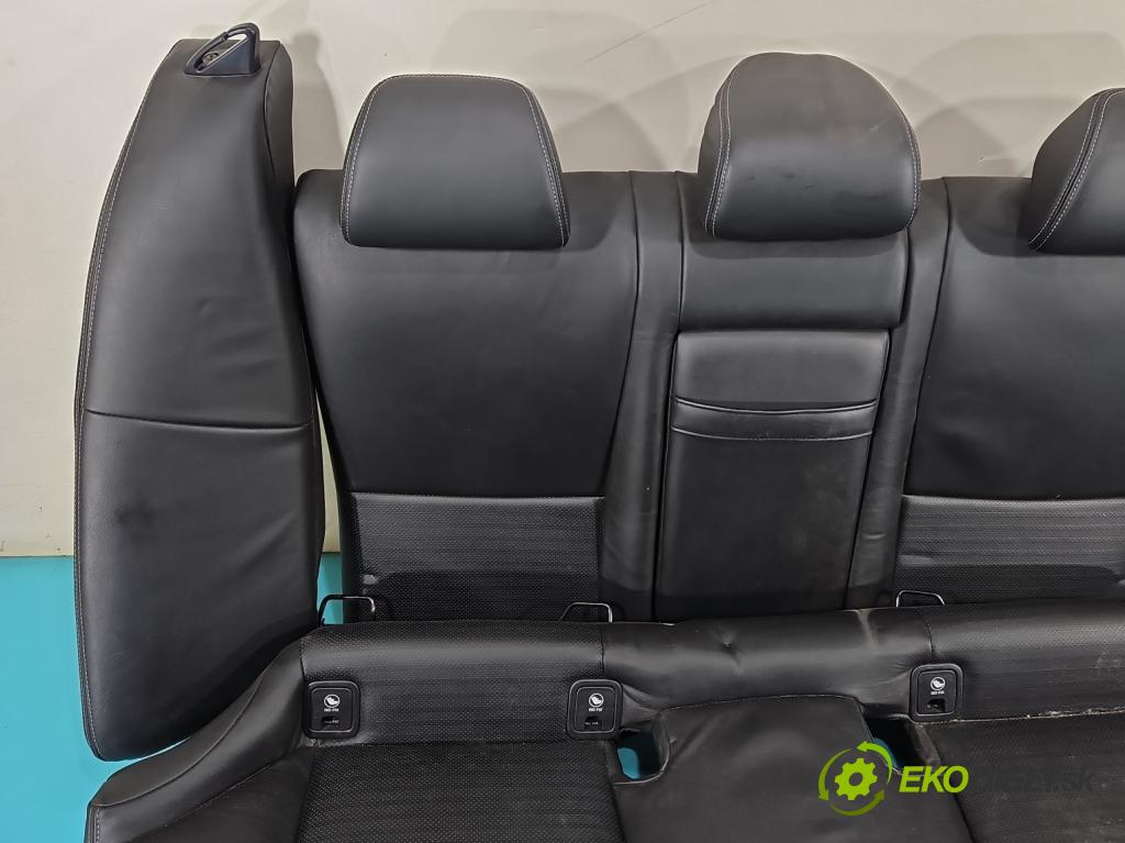 Infiniti Q50 I 2013-2024 2.0 T 211KM automatic 155 kW 1991 cm3 4- Pohovka: zadné (Sedadlo)