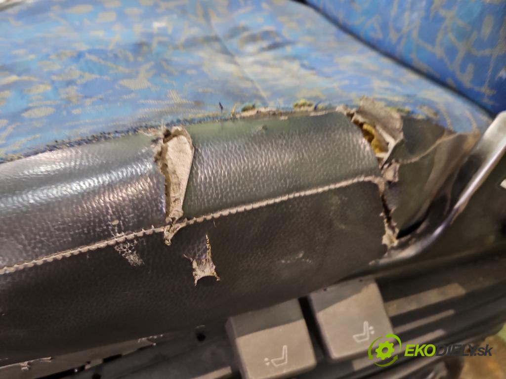 Iveco Daily III 1999-2006 2.8 TD 110 HP manual 81 kW 2800 cm3 5- Sedačka ľavý  (Sedadlo)