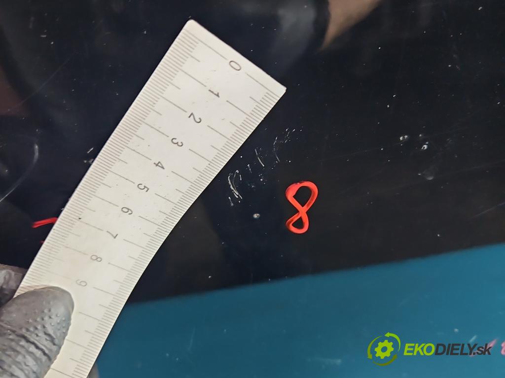 Honda Fr-v 1.7 16V 125 hp manual 92 kW 1668 cm3 5- dveře zadní pravé  (Klika dveří ostatní)