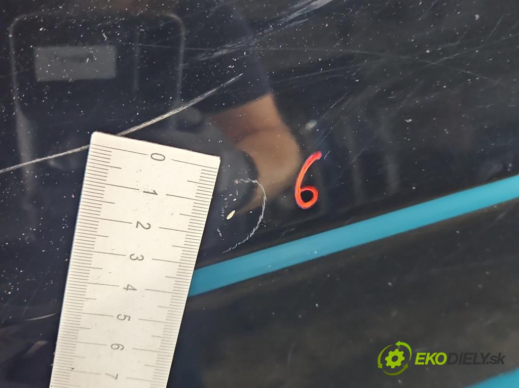 Honda Fr-v 1.7 16V 125 hp manual 92 kW 1668 cm3 5- dveře zadní pravé  (Klika dveří ostatní)