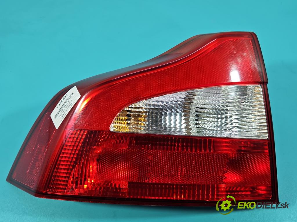 Volvo S80 II 2006-2016 2.4 D5 185 hp automatic 136 kW 2400 cm3 4- světlo zadní levé (Klika dveří ostatní)