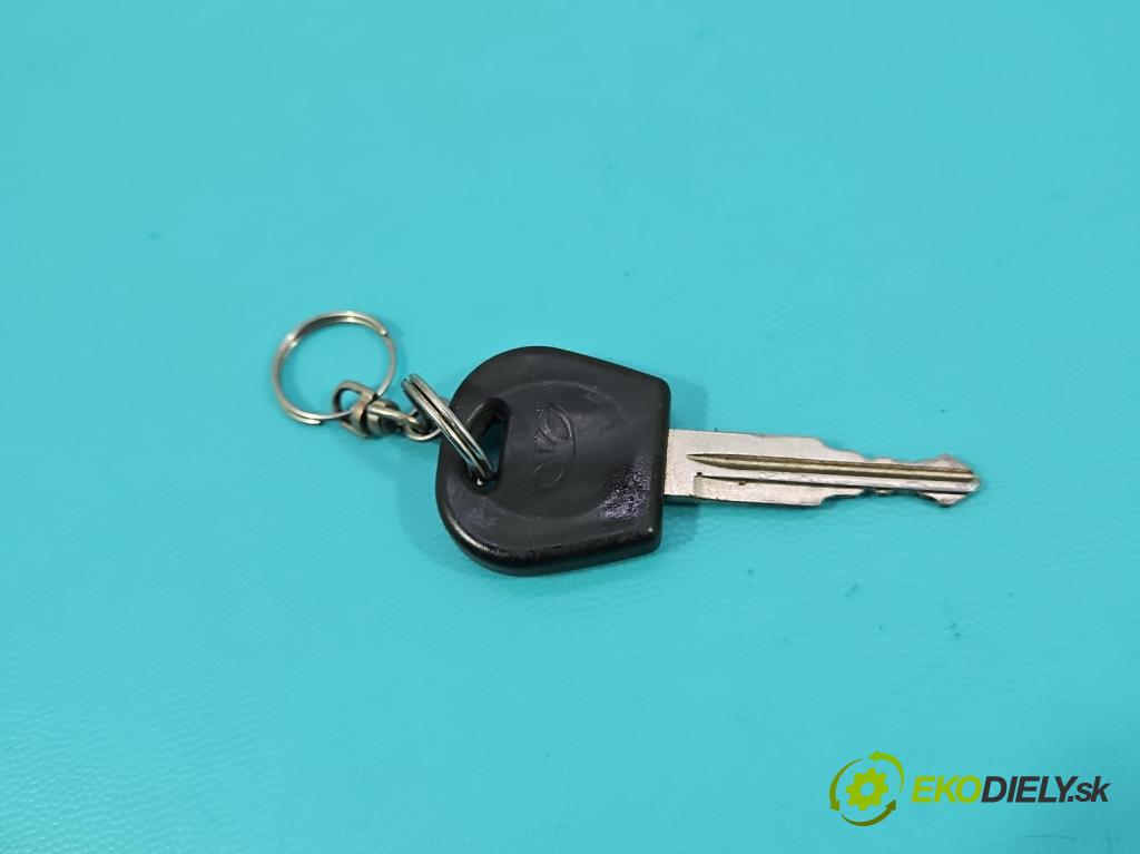 Daewoo Lanos 1.5 16V 99 hp manual 73 kW 1498 cm3 4- spínací skříňka  (Spínací skříňka)
