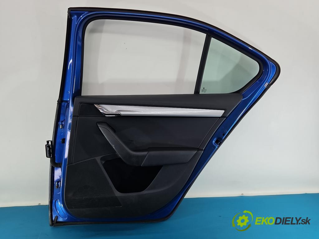 Skoda Octavia III 2013- 2.0 tdi 150 hp manual 110 kW 1968 cm3 5- dveře zadní pravé  (Klika dveří ostatní)