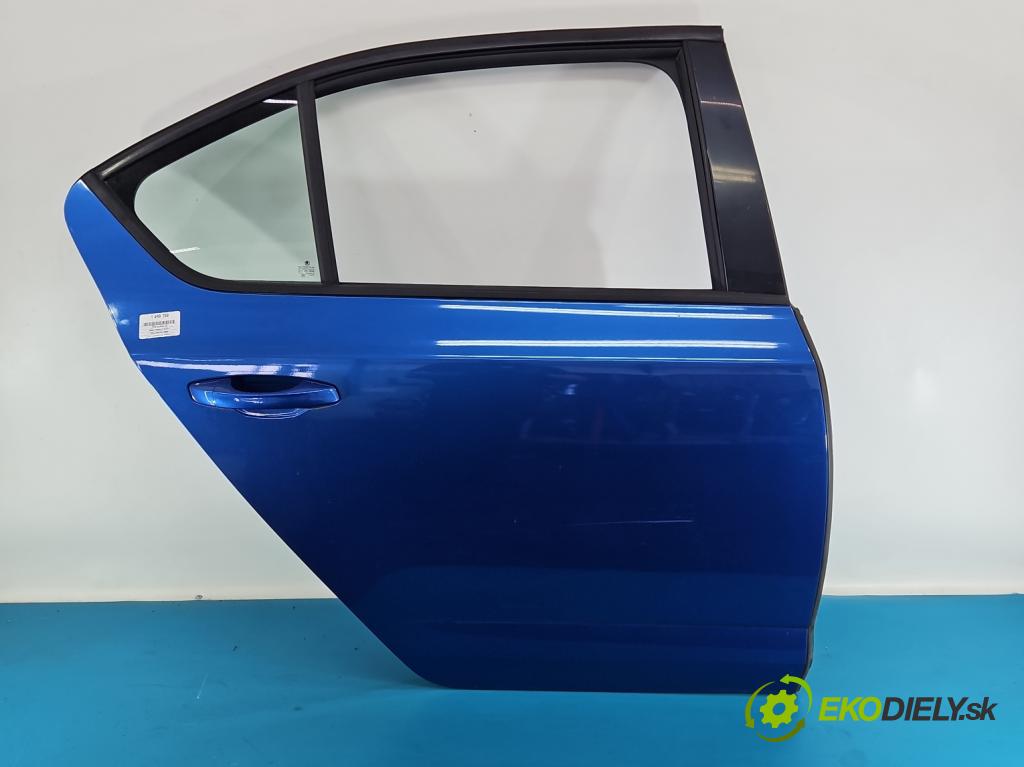Skoda Octavia III 2013- 2.0 tdi 150 hp manual 110 kW 1968 cm3 5- dveře zadní pravé  (Klika dveří ostatní)