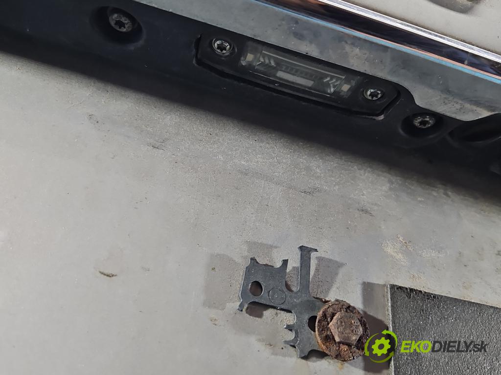 Volvo S80 II 2006-2016 2.4 D5 185 hp automatic 136 kW 2400 cm3 4- zadní kufrové dveře  (Zadní kapota (kufr))