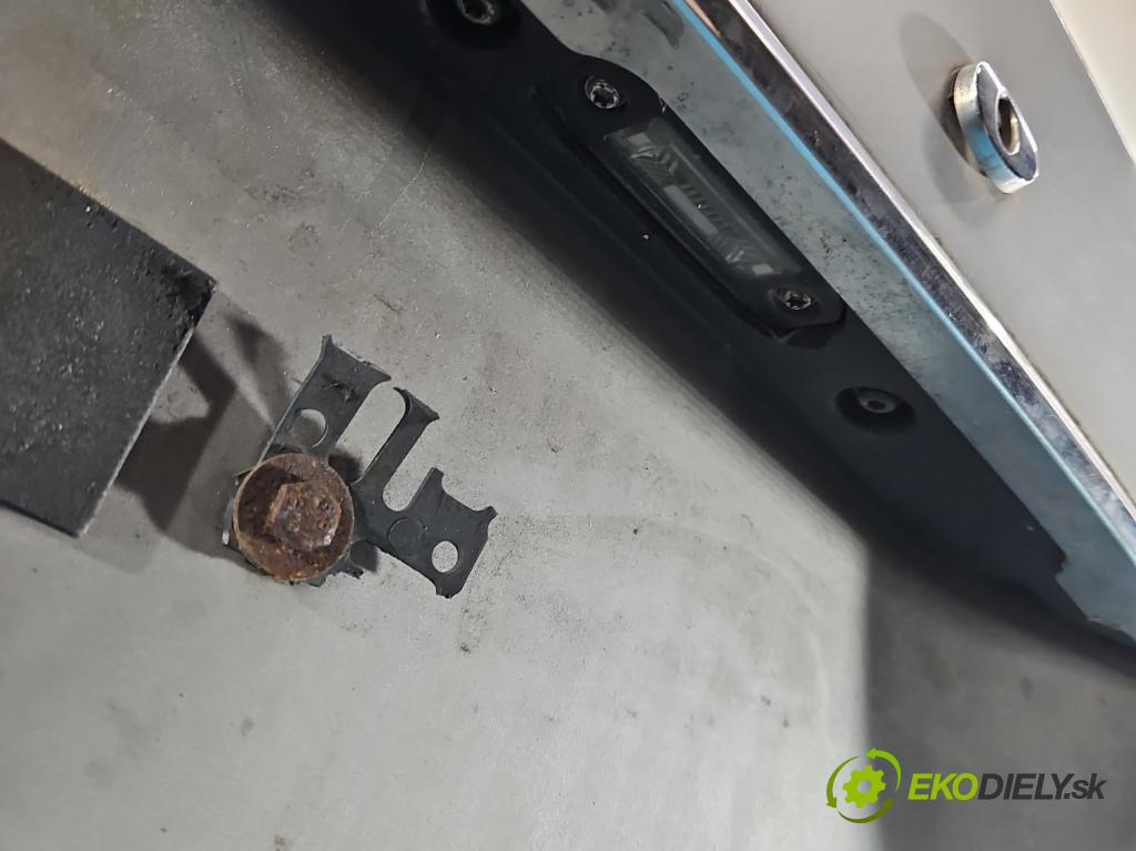 Volvo S80 II 2006-2016 2.4 D5 185 hp automatic 136 kW 2400 cm3 4- zadní kufrové dveře  (Zadní kapota (kufr))