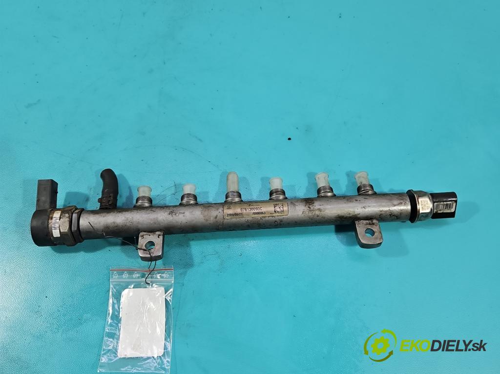 Vw Crafter 2006-2016 2.5 tdi 136 HP manual 100 kW 2461 cm3 5- lišta vstrekovacia 076130093C (Vstrekovacia lišta)