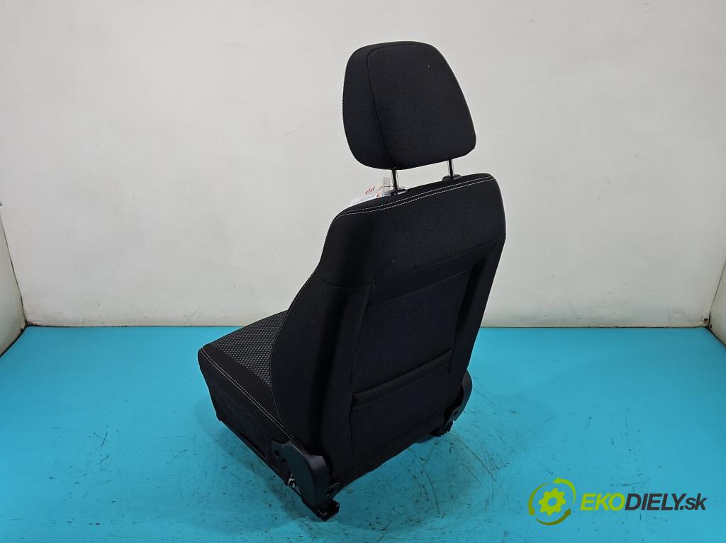 Suzuki Vitara II 2015- 1.5 16V 102 HP automatic 75 kW 1462 cm3 5- Sedačka pravý  (Sedadlo)