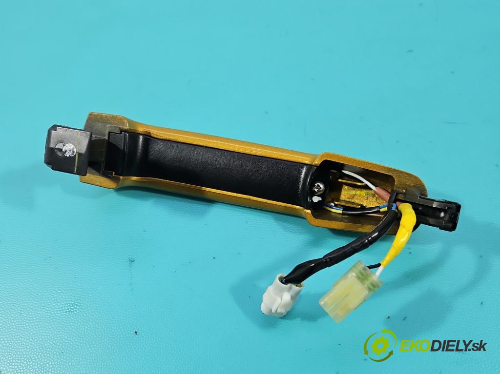 Suzuki Vitara II 2015- 1.5 16V 102 HP automatic 75 kW 1462 cm3 5- rukoväť predné ľavé mimo:  (Kľučka dverí vonkajšia predná ľavá)