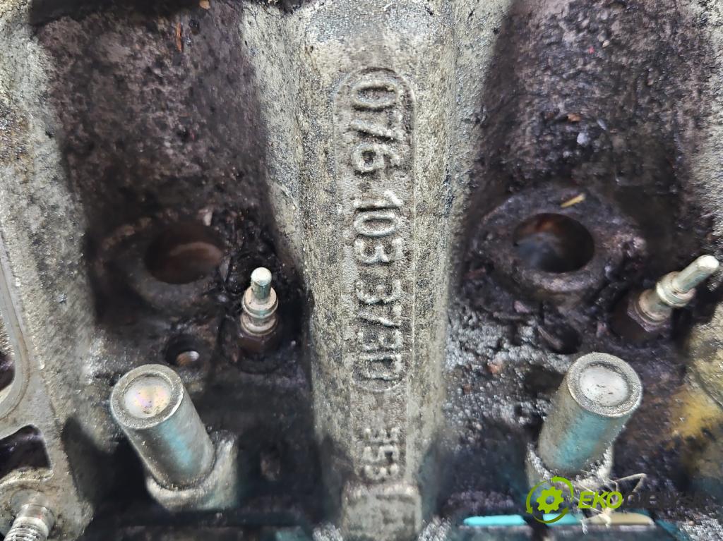 Vw Crafter 2006-2016 2.5 tdi 136hp manual 100 kW 2461 cm3 5- hlava motoru 076103373D