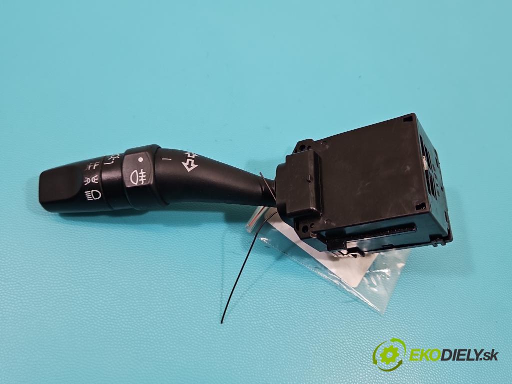 Honda Fr-v 1.7 16V 125 HP manual 92 kW 1668 cm3 5- prepínač smeroviek M18620 (Prepínacie páčky pod volantom)