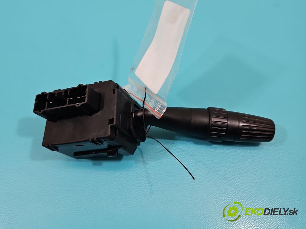 Honda Fr-v 1.7 16V 125 HP manual 92 kW 1668 cm3 5- prepínač smeroviek M18620 (Prepínacie páčky pod volantom)