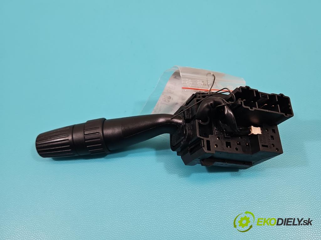 Honda Fr-v 1.7 16V 125 HP manual 92 kW 1668 cm3 5- prepínač stieračov M21731 (Prepínacie páčky pod volantom)