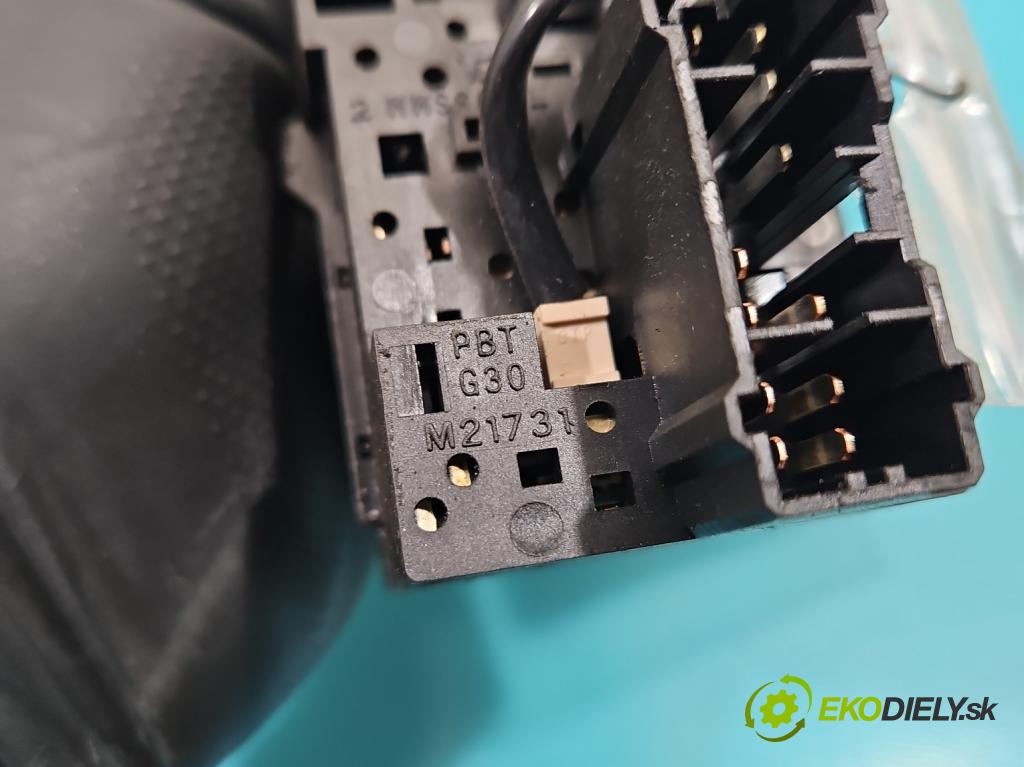 Honda Fr-v 1.7 16V 125 HP manual 92 kW 1668 cm3 5- prepínač stieračov M21731 (Prepínacie páčky pod volantom)