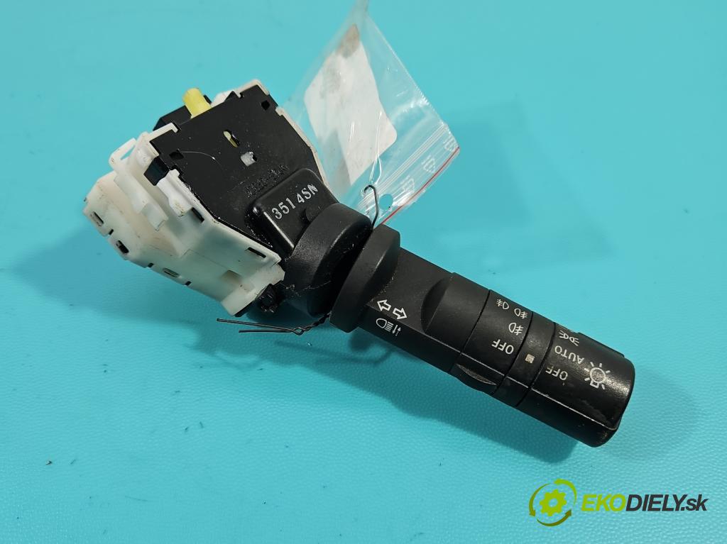 Nissan Qashqai I J10 2006-2013 1.6 dci 131 HP manual 96 kW 1598 cm3 5- prepínač smeroviek  (Prepínacie páčky pod volantom)