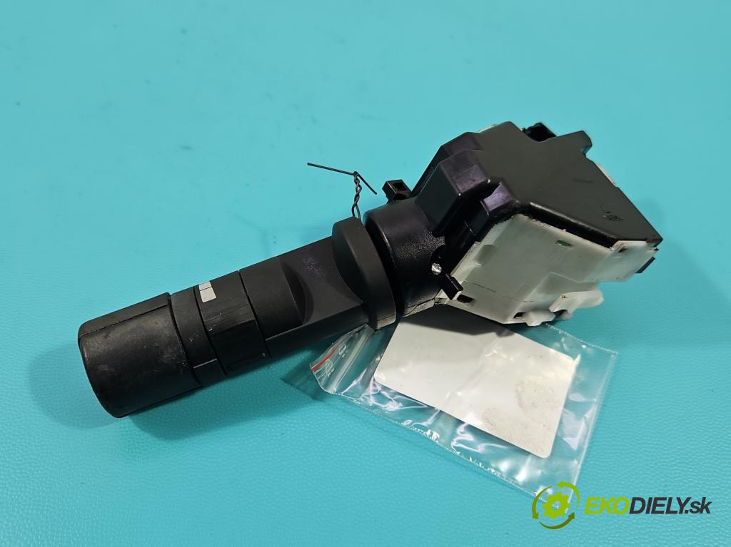 Nissan Qashqai I J10 2006-2013 1.6 dci 131 HP manual 96 kW 1598 cm3 5- prepínač stieračov  (Prepínacie páčky pod volantom)