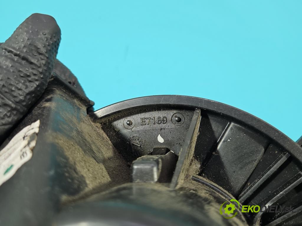 Vw Crafter 2006-2016 2.5 tdi 136hp manual 100 kW 2461 cm3 5- ventilátor vzduchu