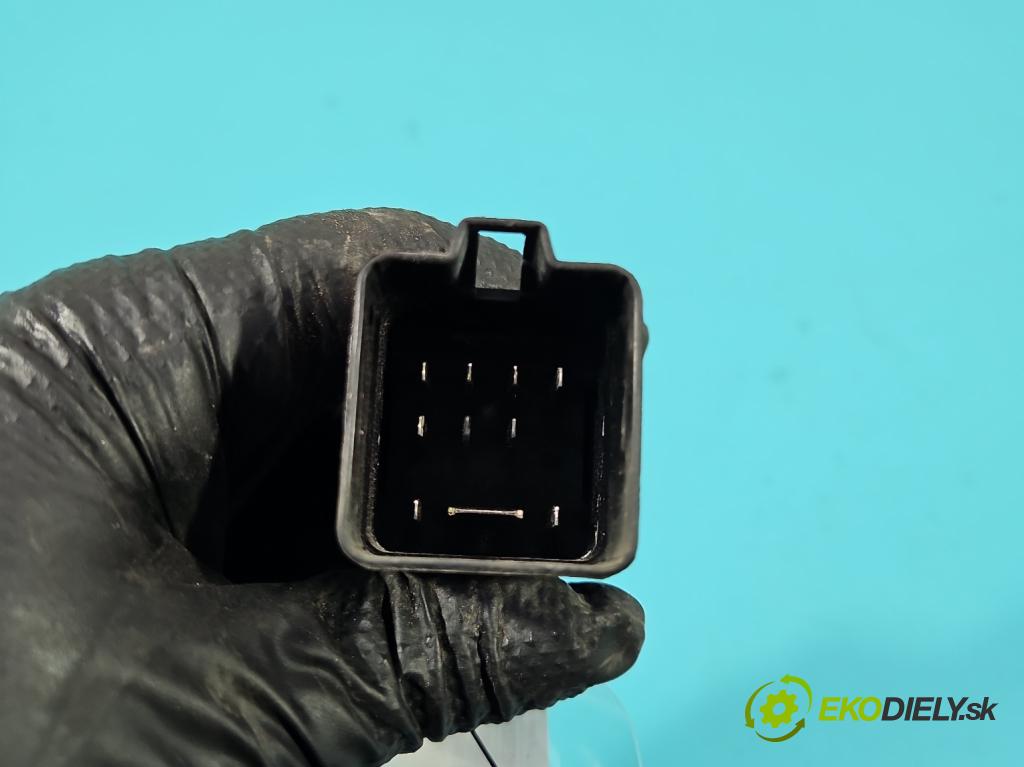 Vw Crafter 2006-2016 2.5 tdi 136 HP manual 100 kW 2461 cm3 5- Relé: svíčky: zařicích: 0281003028 (Relé)