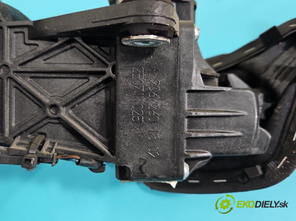 Vw Crafter 2006-2016 2.5 tdi 136 HP manual 100 kW 2461 cm3 5- Páka: Změny: stupeň,rýchlosť A9062603309 (Rýchlostná páka (kulisa))