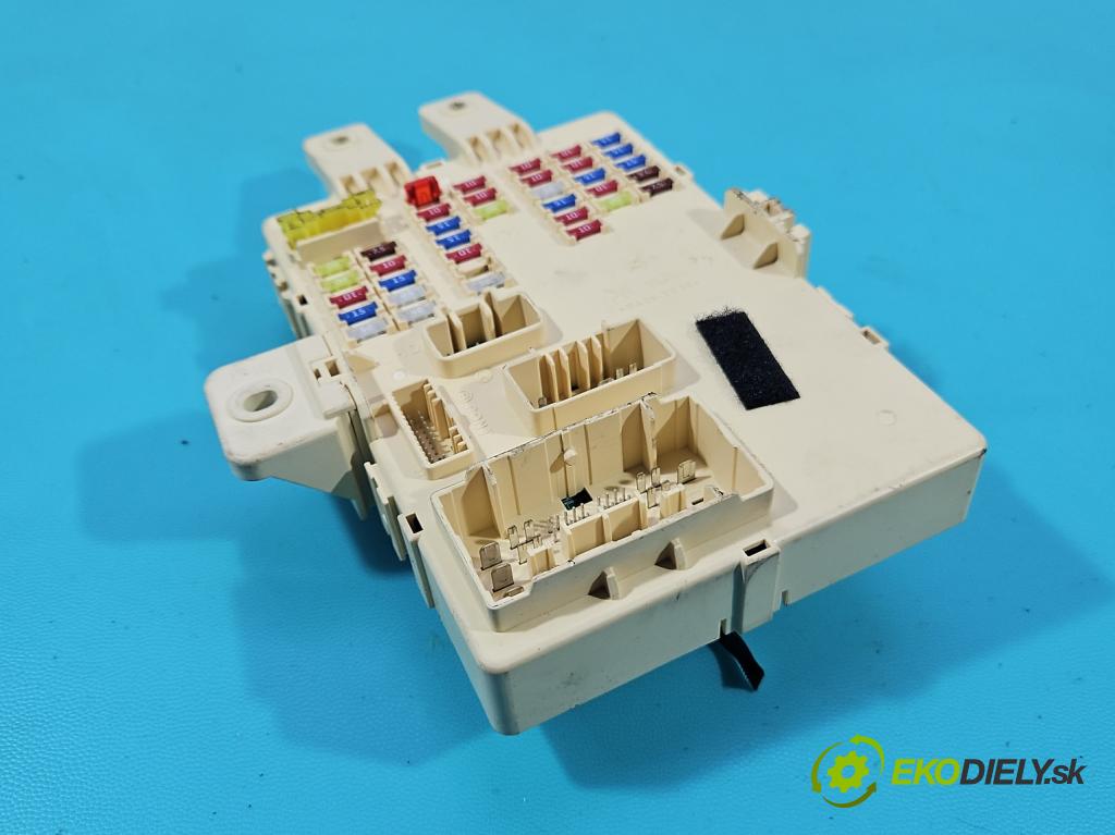 Kia Sportage III 2010-2015 2.0 crdi 136hp manual 100 kW 1995 cm3 5- skříňka pojistková 91950-3W030 (Pojistková skříňka)