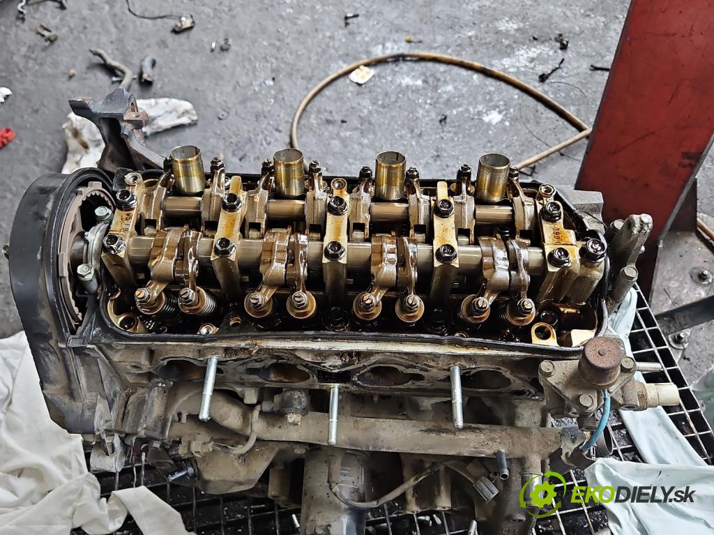 Honda Fr-v 1.7 16V 125 HP manual 92 kW 1668 cm3 5- motor benzín: D17A2