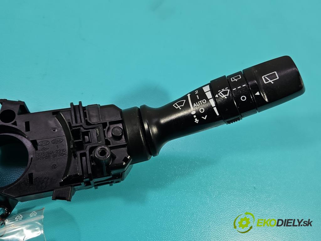 Kia Sportage III 2010-2015 2.0 crdi 136 HP manual 100 kW 1995 cm3 5- prepínač komplex: 93420-2Y660 (Prepínacie páčky pod volantom)