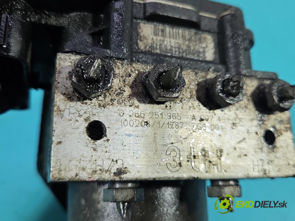 Vw Crafter 2006-2016 2.5 tdi 136 HP manual 100 kW 2461 cm3 5- čerpadlo abs 0265251365 (Pumpa ABS)
