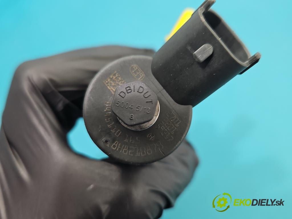 Saab 9-3 II 2002-2012 1.9 TiD 120 HP manual 88 kW 1910 cm3 4- vstrek 0445110165 (Vstrekovač paliva)